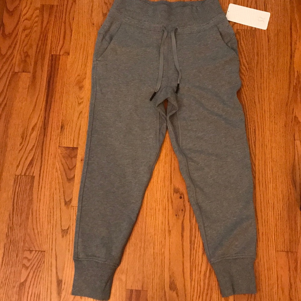 Lululemon Press Pause Jogger in size 4.